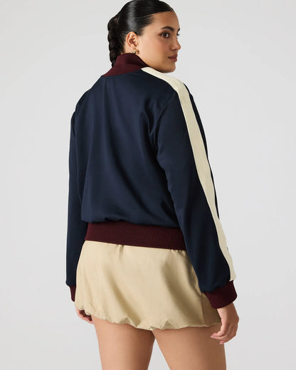 XS